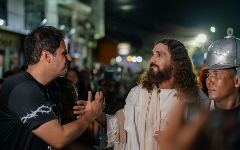 Orleans Brandão prestigia Via Sacra do Anjo da Guarda e destaca força do espetáculo para a cultura maranhense