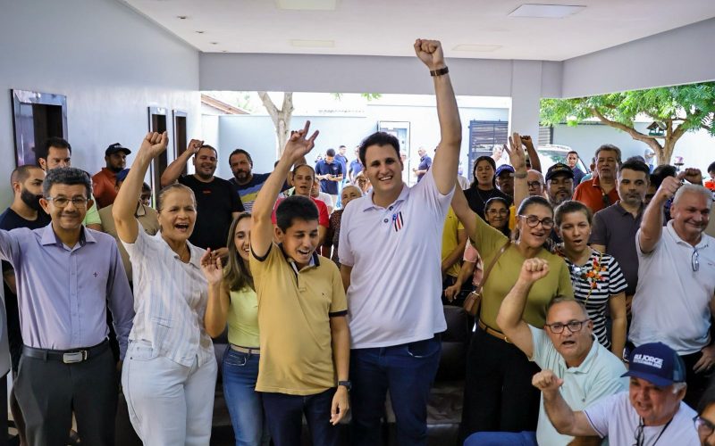 Em Estreito, Orleans Brandão dialoga com população, visita obras e destaca serviços estaduais realizados na cidade